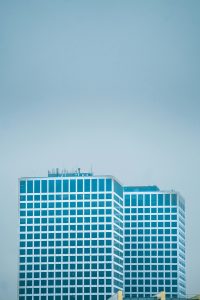 photo-1579779866825-b598bf3ab783 -